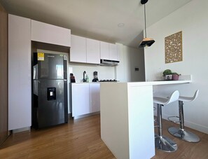 Køleskab, mikrobølgeovn, ovn, opvaskemaskine