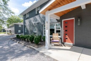 Exterior - Beautiful Bungalow-Historic Franklin Quadplex (Franklin)