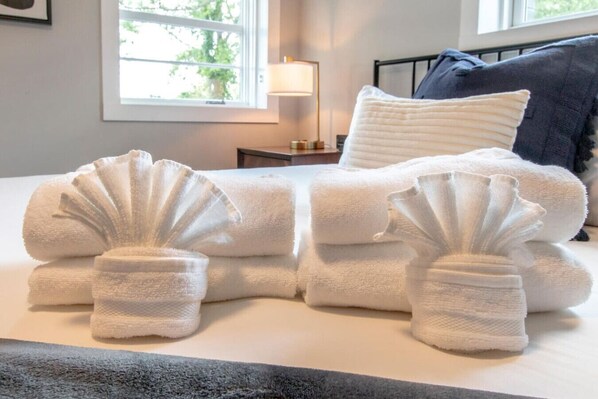 2 makuuhuonetta, työpöytä, silitysrauta/-lauta, Wi-Fi