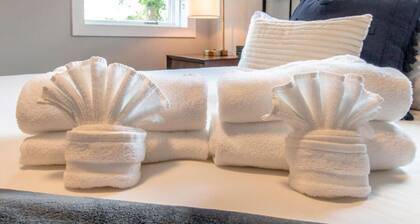 Beautiful Bungalow-Historic Franklin Quadplex