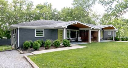 Beautiful Farm Retreat - Fun For Family & Friends