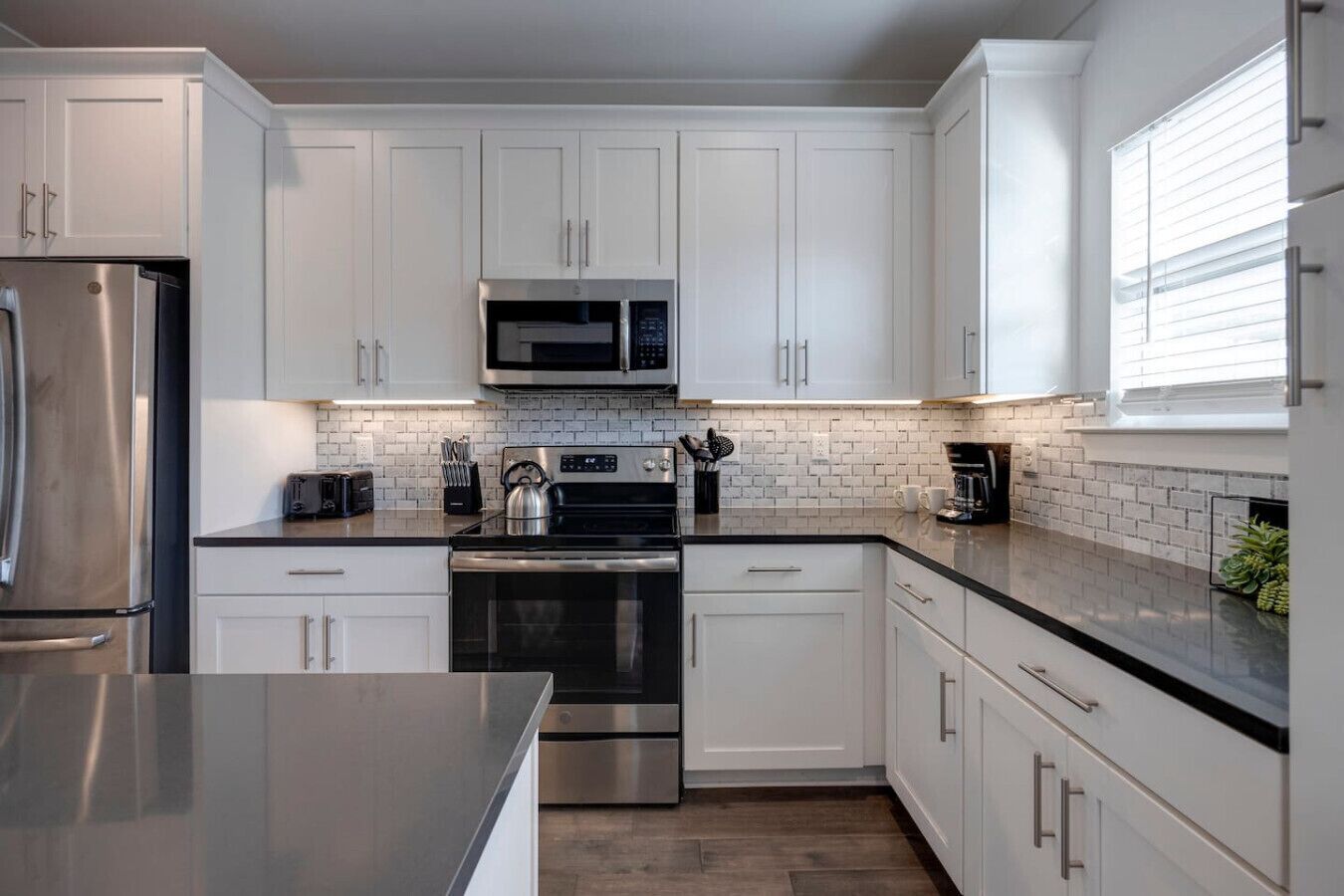 雪櫃、微波爐、焗爐、咖啡機/沖茶器