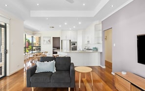 Smart TV, fireplace, DVD player