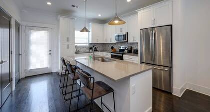 Double Townhomes - Elegant Design - Big Groups