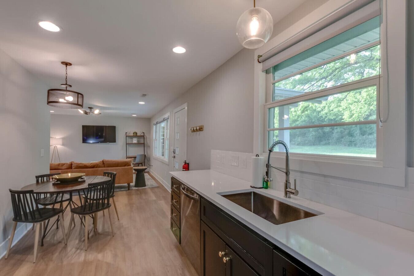 冰箱、微波炉、烤箱、炉灶