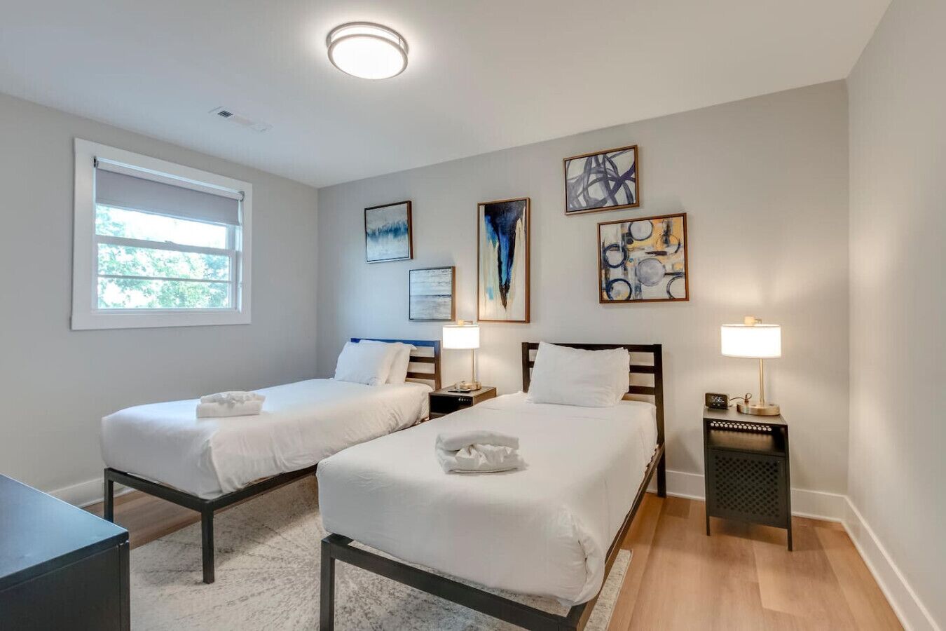 3 bedrooms, desk, iron/ironing board, WiFi