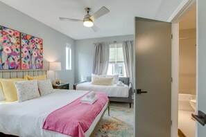 8 Schlafzimmer, Schreibtisch, Bügeleisen/Bügelbrett, WLAN