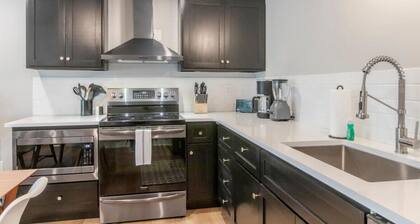 Gorgeous 2 Bedroom-Historic Franklin Quadplex