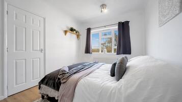 2 soverom, strykejern/-brett, wi-fi og sengetøy