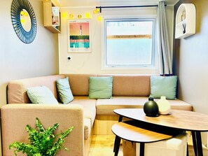 TV, ping pong - Le Nid des Viviers: Waterfront bungalow (Lège-Cap-Ferret)