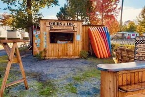 Property grounds - Le Nid des Viviers: Waterfront bungalow (Lège-Cap-Ferret)