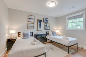 3 chambres, bureau, fer et planche à repasser, Wi-Fi