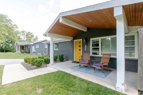 Pretty & Bright - Historic Franklin Quadplex