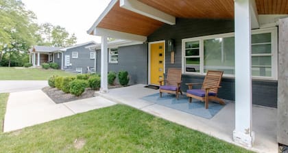 Pretty & Bright - Historic Franklin Quadplex