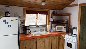 Unclassified image, 2 of 10, button - Charming cottage tucked away in trending Northeast Bozeman. (Bozeman)