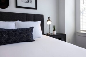9 bedrooms, desk, iron/ironing board, WiFi