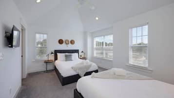 8 makuuhuonetta, työpöytä, silitysrauta/-lauta, Wi-Fi