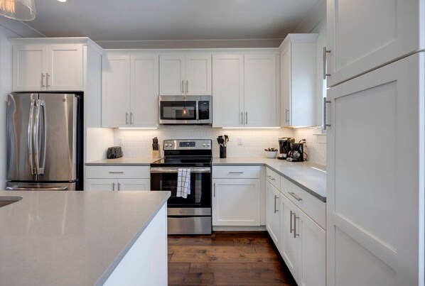 Lave-vaisselle, cafetière/bouilloire