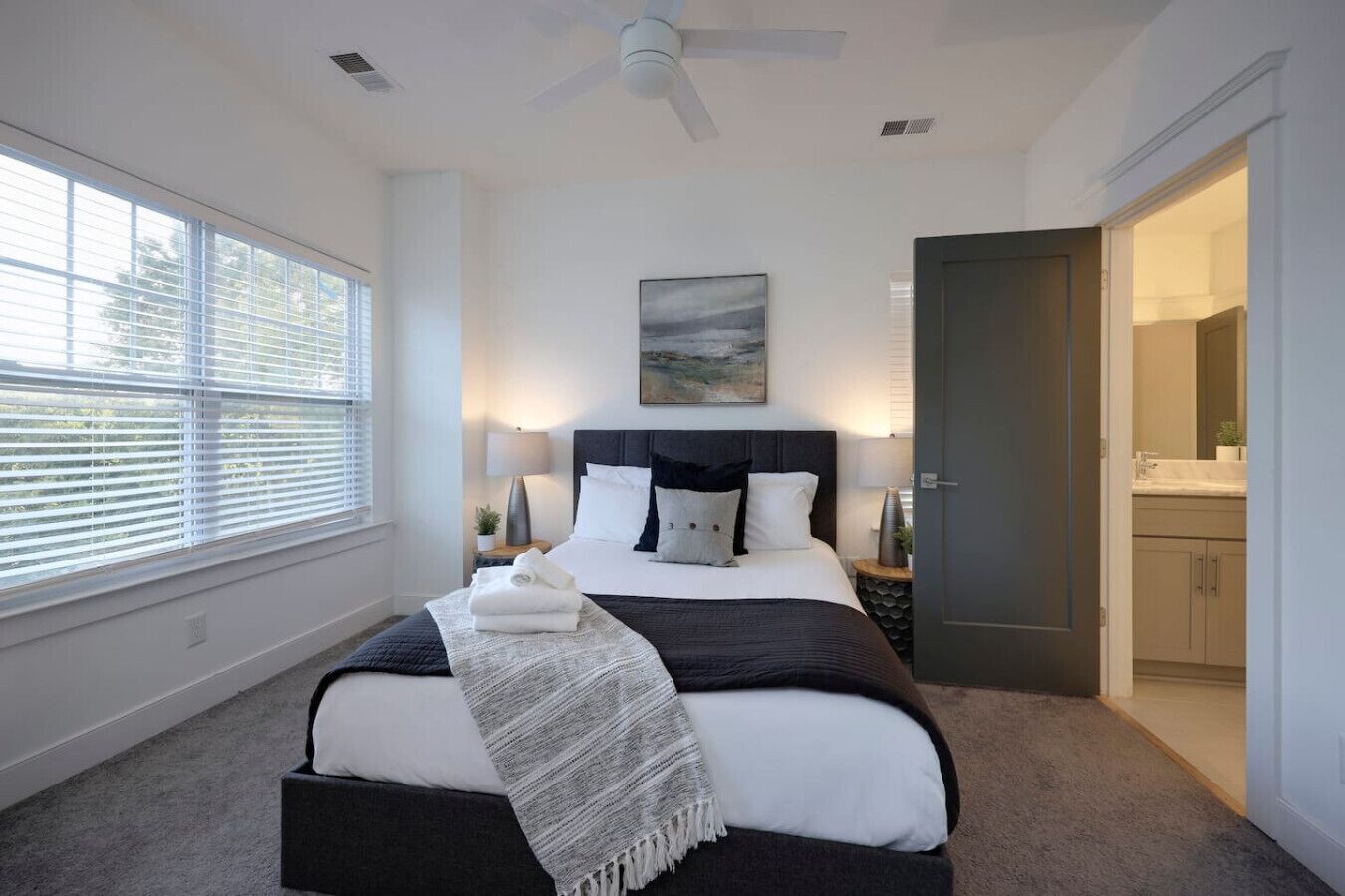 7 多间卧室、办公桌、熨斗/熨衣板、WiFi