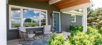 Ultra Relaxing & Fun - Historic Franklin Bungalow