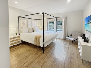 6 bedrooms, iron/ironing board, travel cot, free WiFi