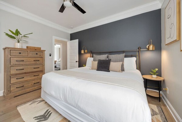 7 bedrooms, desk, iron/ironing board, WiFi