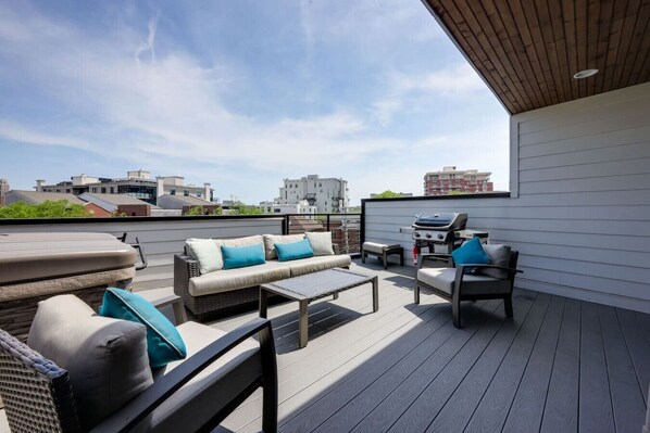 المنطقة المحيطة بالمنشأة