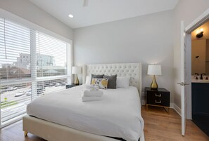 8 bedrooms, desk, iron/ironing board, WiFi