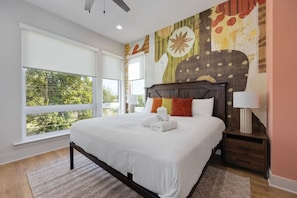 8 bedrooms, desk, iron/ironing board, travel crib