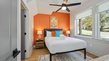 8 bedrooms, desk, iron/ironing board, travel crib