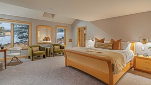 8 bedrooms, desk, iron/ironing board, free WiFi