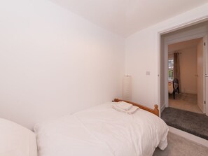 4 Schlafzimmer, Bügeleisen/Bügelbrett, kostenloses WLAN, Bettwäsche