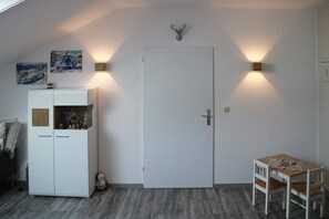 Interior - Alpenglück vacation apartment with swimming pool and sauna (Oberstdorf)
