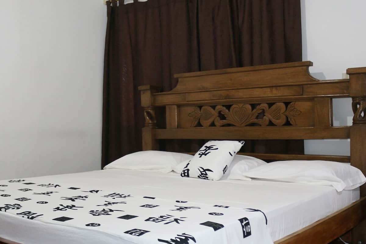 Classic Double Room, City View | Desk, laptop workspace, free WiFi, bed sheets