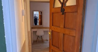 Room 2 - with Bathtub