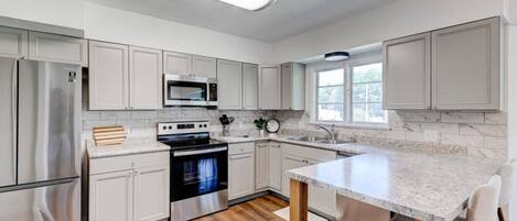 Fridge, microwave, oven, dishwasher