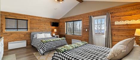 4 bedrooms, travel cot, WiFi, bed sheets