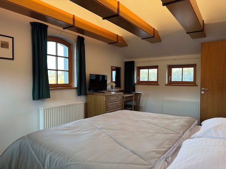 Panoramic Apartment, River View | Hypo-allergenic bedding, Select Comfort beds, in-room safe, desk. LH Hotel Mlýn Old Town