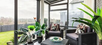 City home with parking and garden- pet friendly