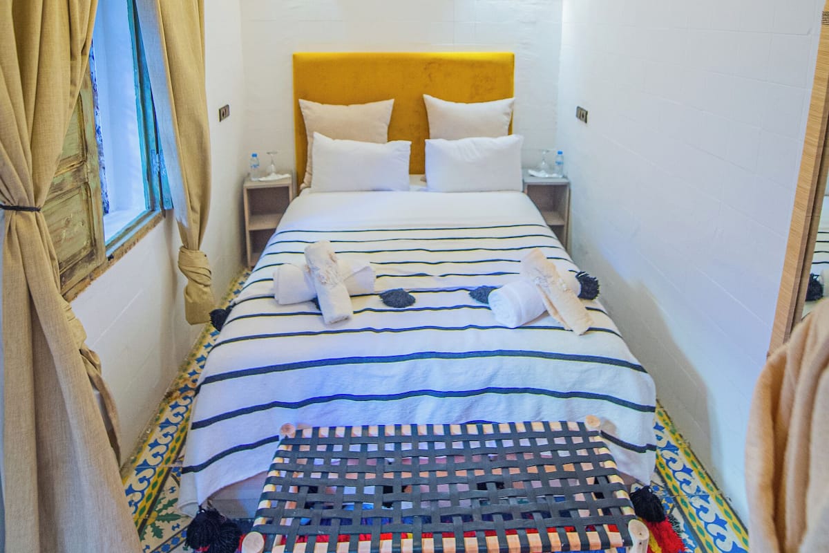 Habitación doble Confort | Caja de seguridad en la habitación, wifi gratis y ropa de cama