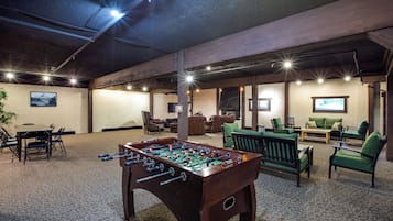 Apartamento, 1 habitación, balcón, vistas a la montaña | Sala de estar