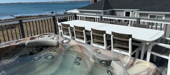 Beautiful Ocean Front House with Private Beach, Hot Tub and Spectacular Sunsets