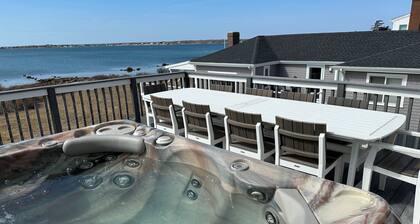 Beautiful Ocean Front House with Private Beach, Hot Tub and Spectacular Sunsets