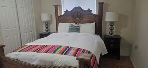 3 bedrooms, desk, iron/ironing board, free WiFi