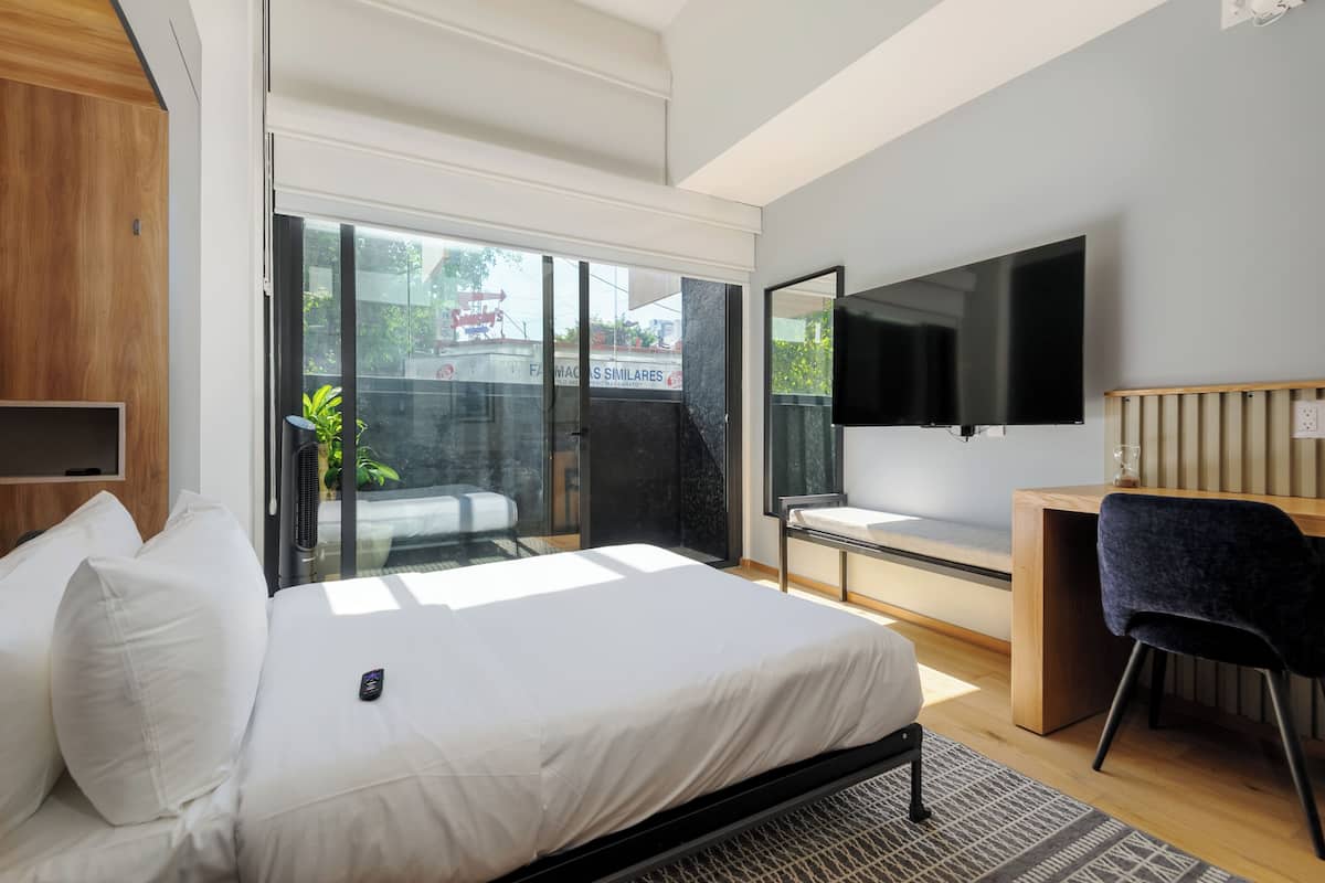 Apartment (PB12)