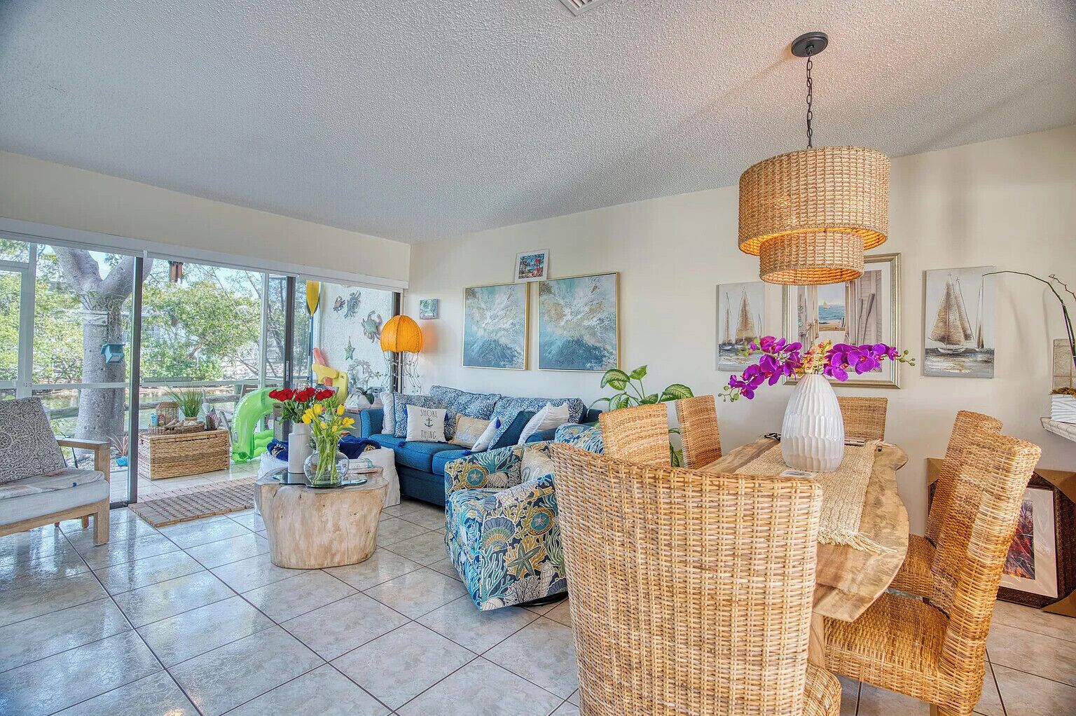 Smart-TV, Bücher, Drucker