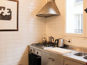 Fridge, oven, dishwasher