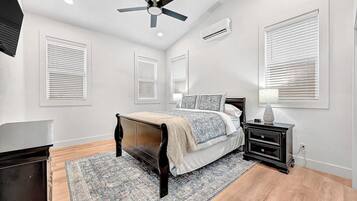 1 bedroom, iron/ironing board, travel cot, WiFi