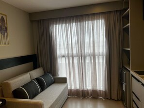 Basic Studio | Living area