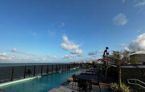 室外泳池